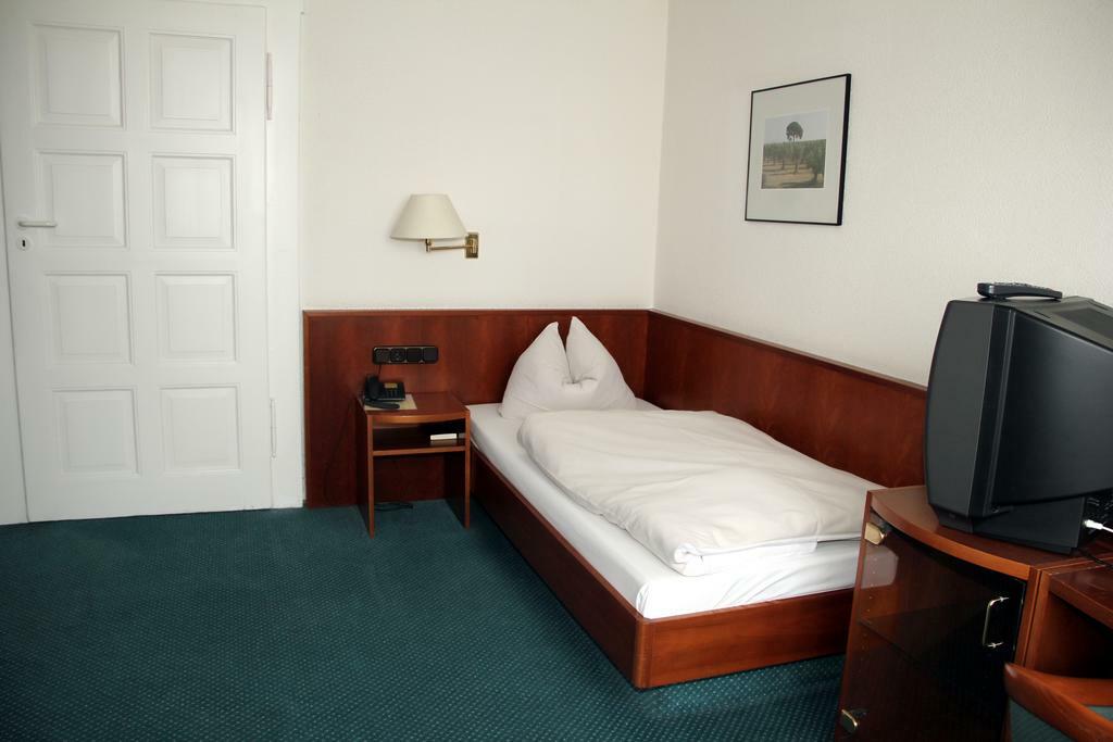 Hotel Hannover Bad Nenndorf Esterno foto